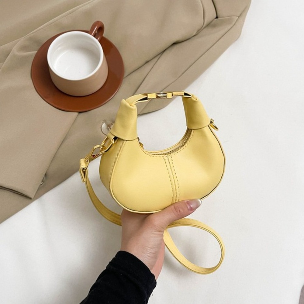 Borsa a Tracolla Y2K in Pelle  - Half Moon Crescent recensione e prezzo